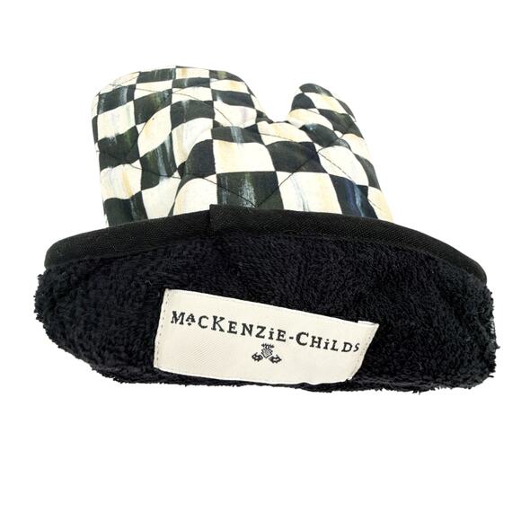 MACKENZIE-CHILDS Courtly Check Bistro Oven Mitt - Picture 9 of 13